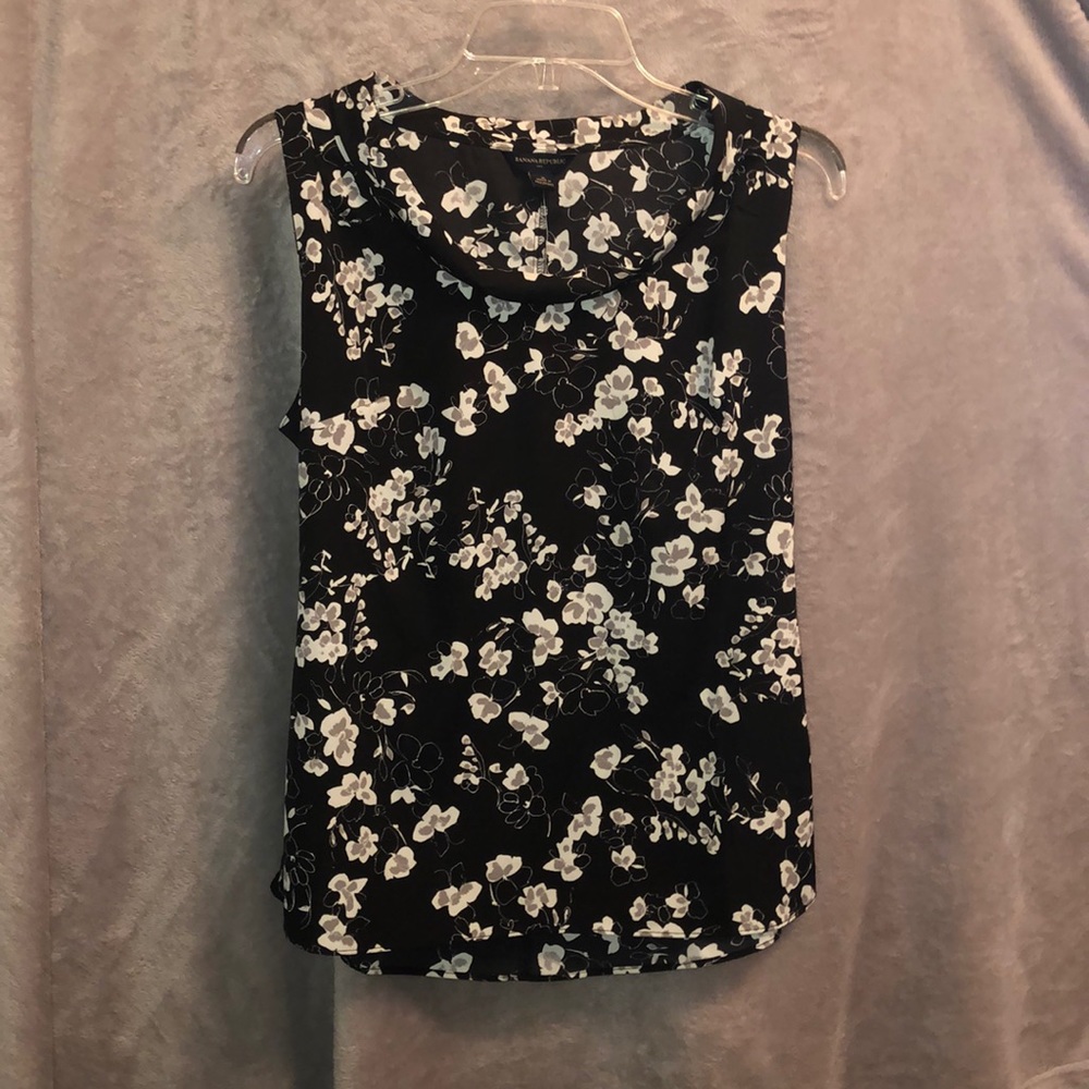 Banana republic floral blouse